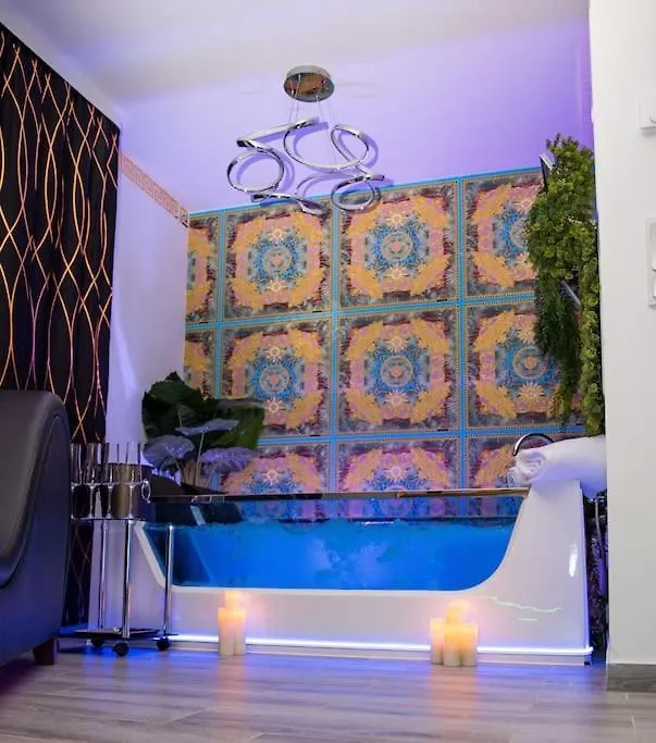 Luxury Love Room Spa Whirlpool Jacuzzi Nuremberg 0*,